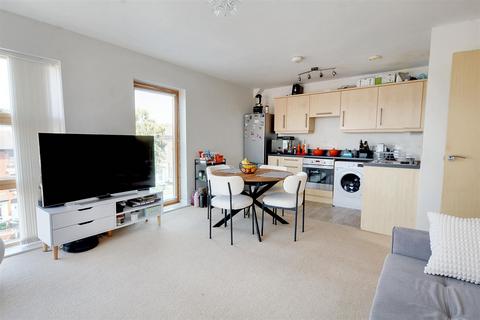 2 bedroom apartment for sale, Binding Close, Nottingham