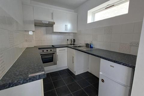 1 bedroom apartment for sale, Cavell Avenue, Peacehaven