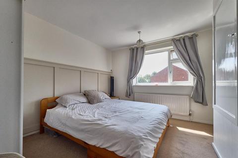 2 bedroom semi-detached house for sale, Severn Avenue, Hinckley