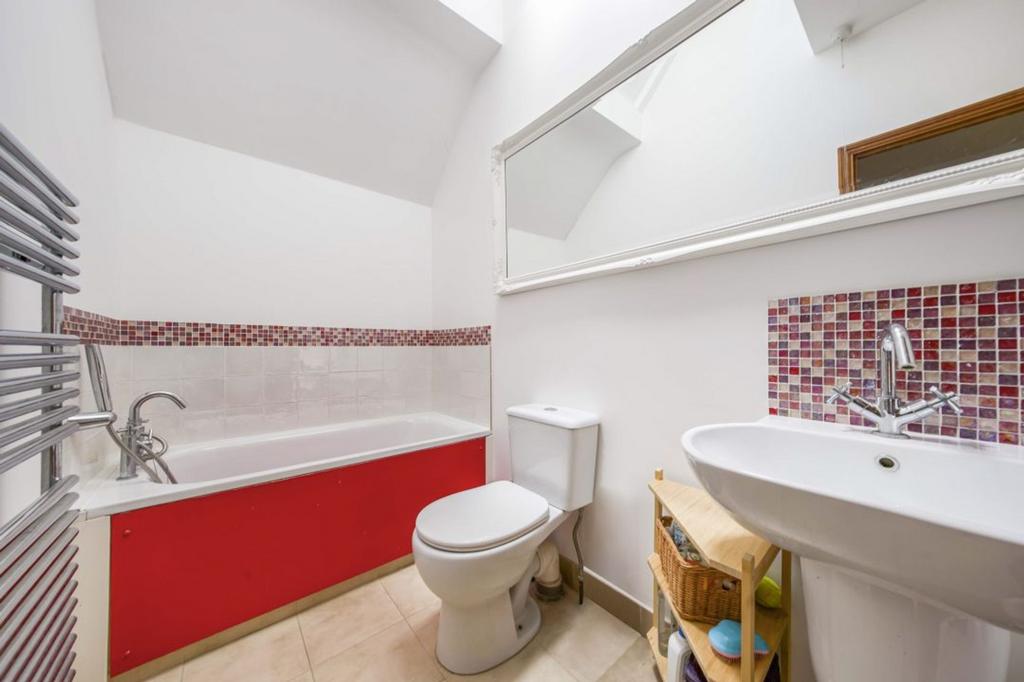 Familiy bathroom