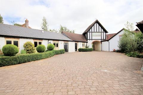 3 bedroom barn conversion to rent, Park Road, Toddington, Dunstable