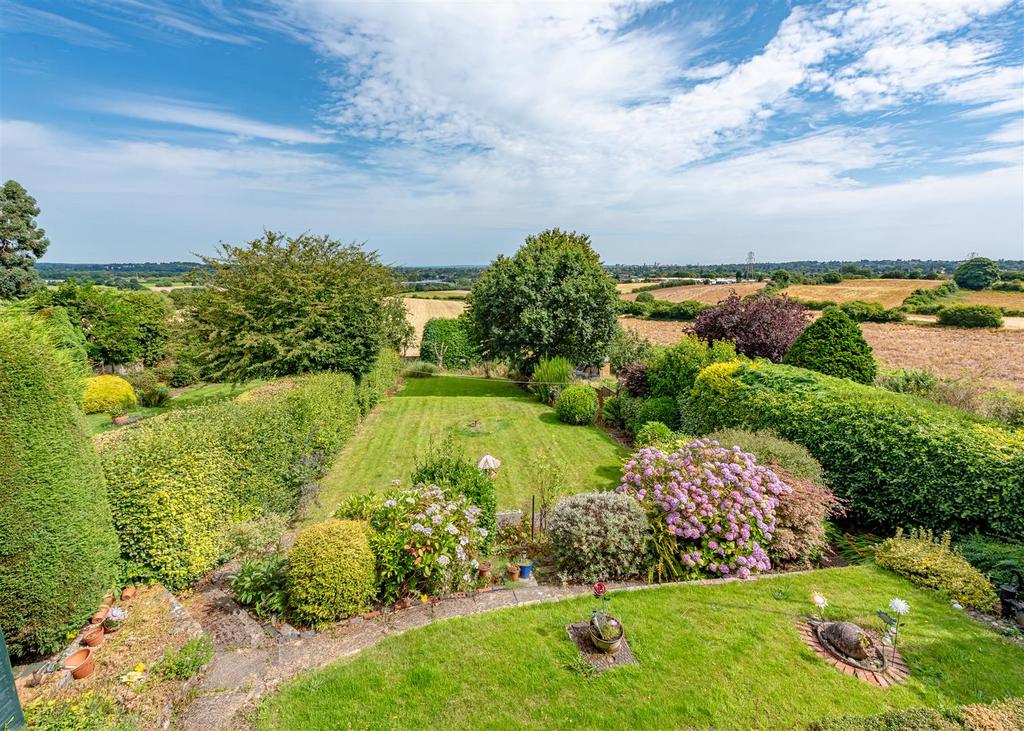 88 Springhill Lane-Garden 3.jpg
