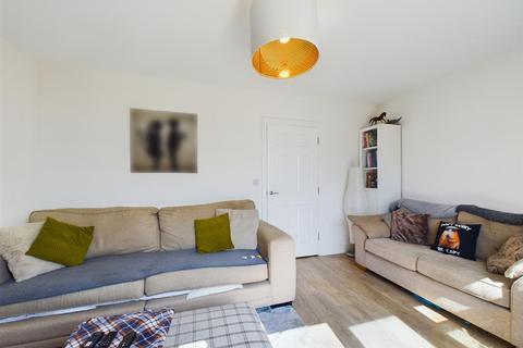 16 Millstone Way, Gloucester, GL1 5QW