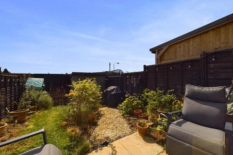 16 Millstone Way, Gloucester, GL1 5QW