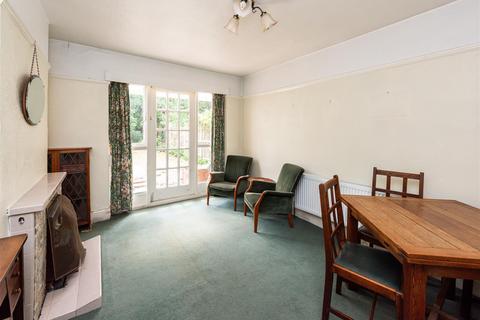 76 Rookery Road, Wombourne, Wolverhampton, WV5 0JQ