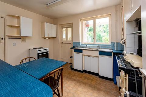 76 Rookery Road, Wombourne, Wolverhampton, WV5 0JQ