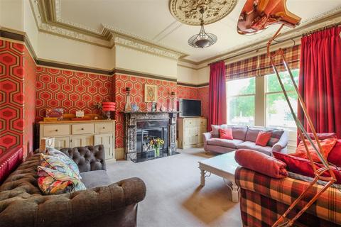 6 bedroom character property for sale, Elm View, Savile Park, Halifax