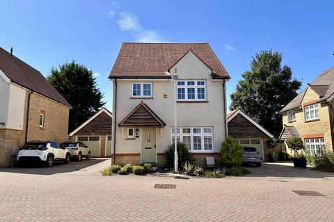 4 bedroom detached house for sale, Albion Drive, Larkfield, Aylesford