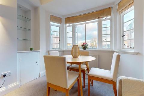 2 bedroom flat to rent, Pembroke Road, London W8