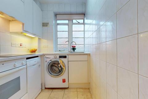 2 bedroom flat to rent, Pembroke Road, London W8