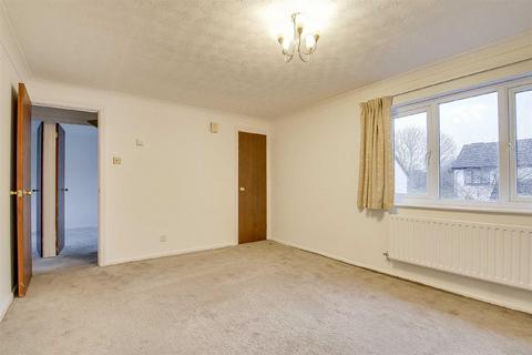 2 bedroom maisonette to rent, Culbertson Lane, Blue Bridge