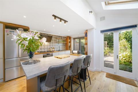 28 Brightfield Road, London, SE12 8QF