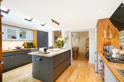 28 Brightfield Road, London, SE12 8QF