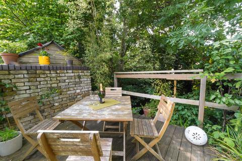 28 Brightfield Road, London, SE12 8QF