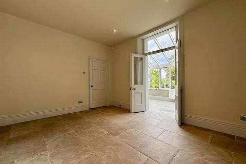 5 bedroom detached house to rent, Stanedge Road, Bakewell