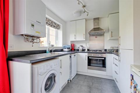 2 bedroom flat for sale, North Lodge Park, Milton, Cambridge