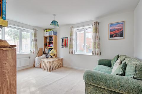 2 bedroom flat for sale, North Lodge Park, Milton, Cambridge