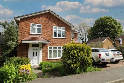 4 bedroom house to rent, Leopold Road, West Green, Crawley, West Sussex. RH11 7BN