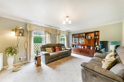 29 High Beeches, Banstead, SM7 1NB