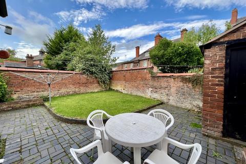 6 bedroom semi-detached house for sale, Victoria Road, Chester