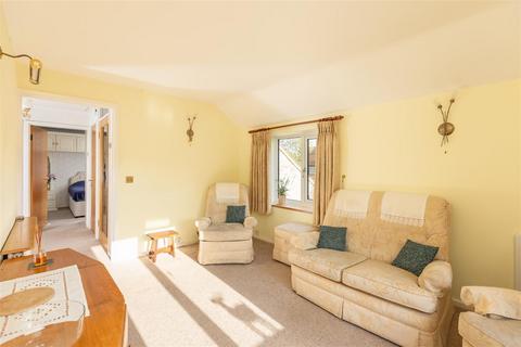 2 bedroom apartment for sale, Canons Garth Mews, Carlton Lane, Helmsley, York