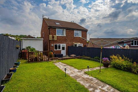 3 bedroom semi-detached house for sale, Clos Cyncoed, Caerphilly