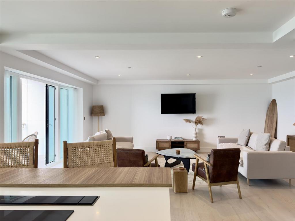 Kitchen to Lounge