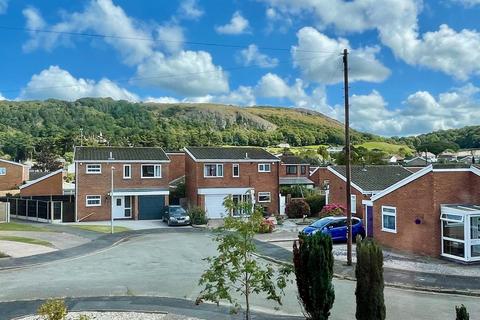 4 bedroom detached house for sale, Isis Court, Craig y Don, Llandudno