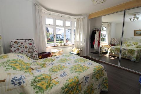 3 bedroom detached bungalow for sale, The Drive, Potters Bar EN6