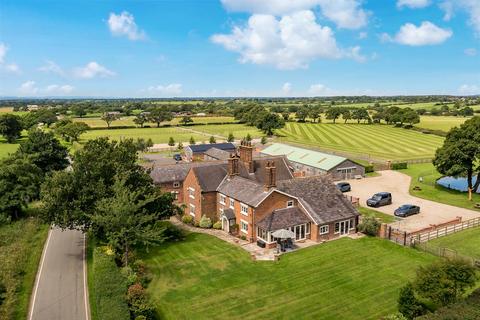 5 bedroom equestrian property for sale, Tattenhall Lane, Beeston, Tarporley, Cheshire, CW6 9UA