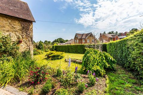 34 Beadles Lane, Oxted, RH8 9JJ