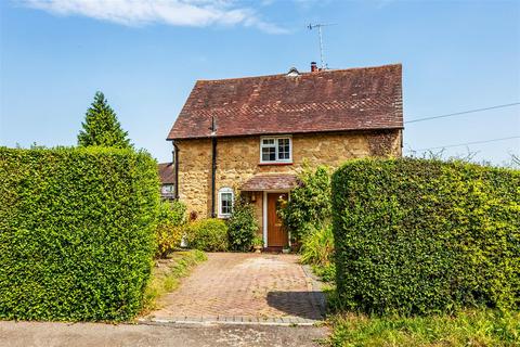 34 Beadles Lane, Oxted, RH8 9JJ
