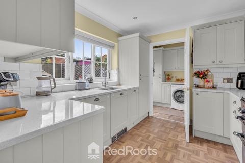 15 Cedar Walk, Featherstone, Pontefract, WF7 6JN