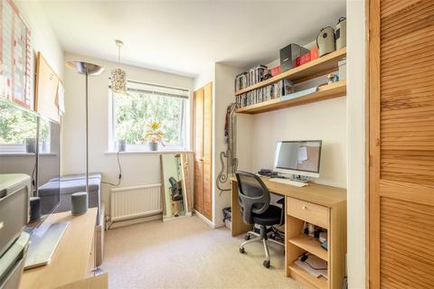 12b Harcourt Road, Windsor, SL4 5NB