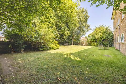 12b Harcourt Road, Windsor, SL4 5NB