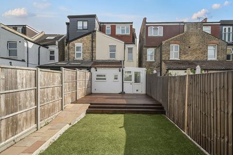 4 bedroom semi-detached house for sale, Ridley Road, Bromley