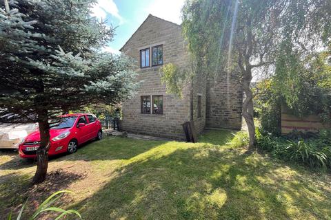 4 bedroom semi-detached house for sale, St. Helens Gate, Huddersfield, HD4