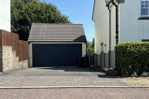 122 Retallick Meadows, St Austell, PL25 3BZ