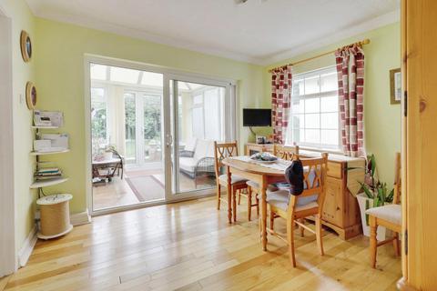 21 Ashcombe Close, Leigh-on-sea, SS9 4SE