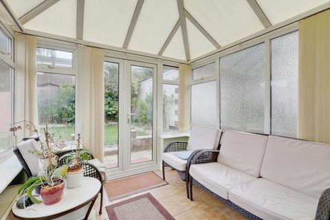 21 Ashcombe Close, Leigh-on-sea, SS9 4SE
