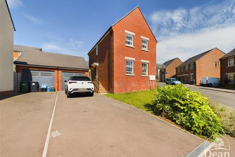 3 bedroom detached house for sale, Abbots Gate, Lydney GL15