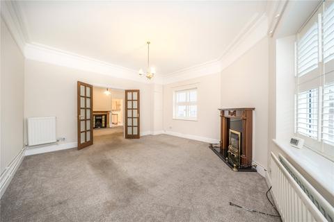 4 bedroom end of terrace house for sale, Bramshot Avenue, Charlton, SE7