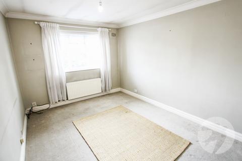 5 High Point, London, SE9 3PA