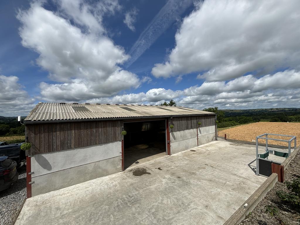 Stable barn