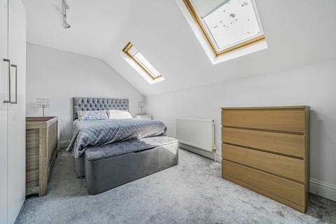 1c, Fiveways Wolf Lane, Windsor, SL4 4HR