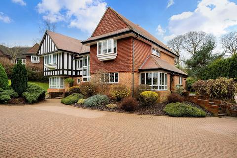 5 bedroom detached house for sale, Brassey Hill, Oxted RH8