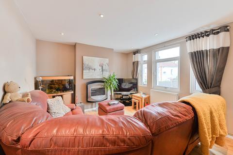 42 Cedar Avenue, Worcester, WR4 9UD