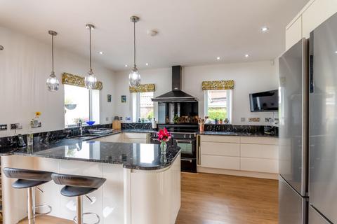 10 Highfield Road, Bawtry, Doncaster, DN10 6QN