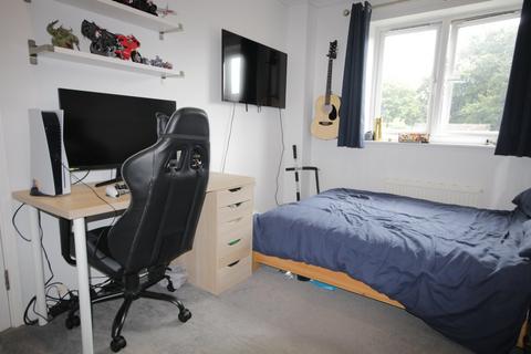 14 Cropper Close, Thatcham, RG19 4WE