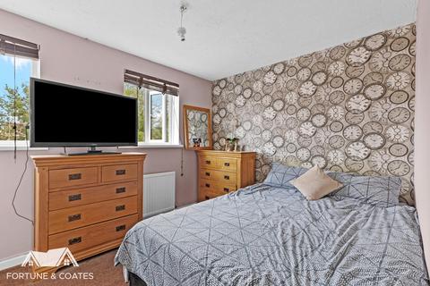 48 Abbeydale Close, Church Langley, Harlow, CM17 9QB